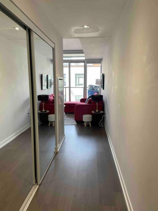 Gorgeous Downtown Condo Toronto Extérieur photo